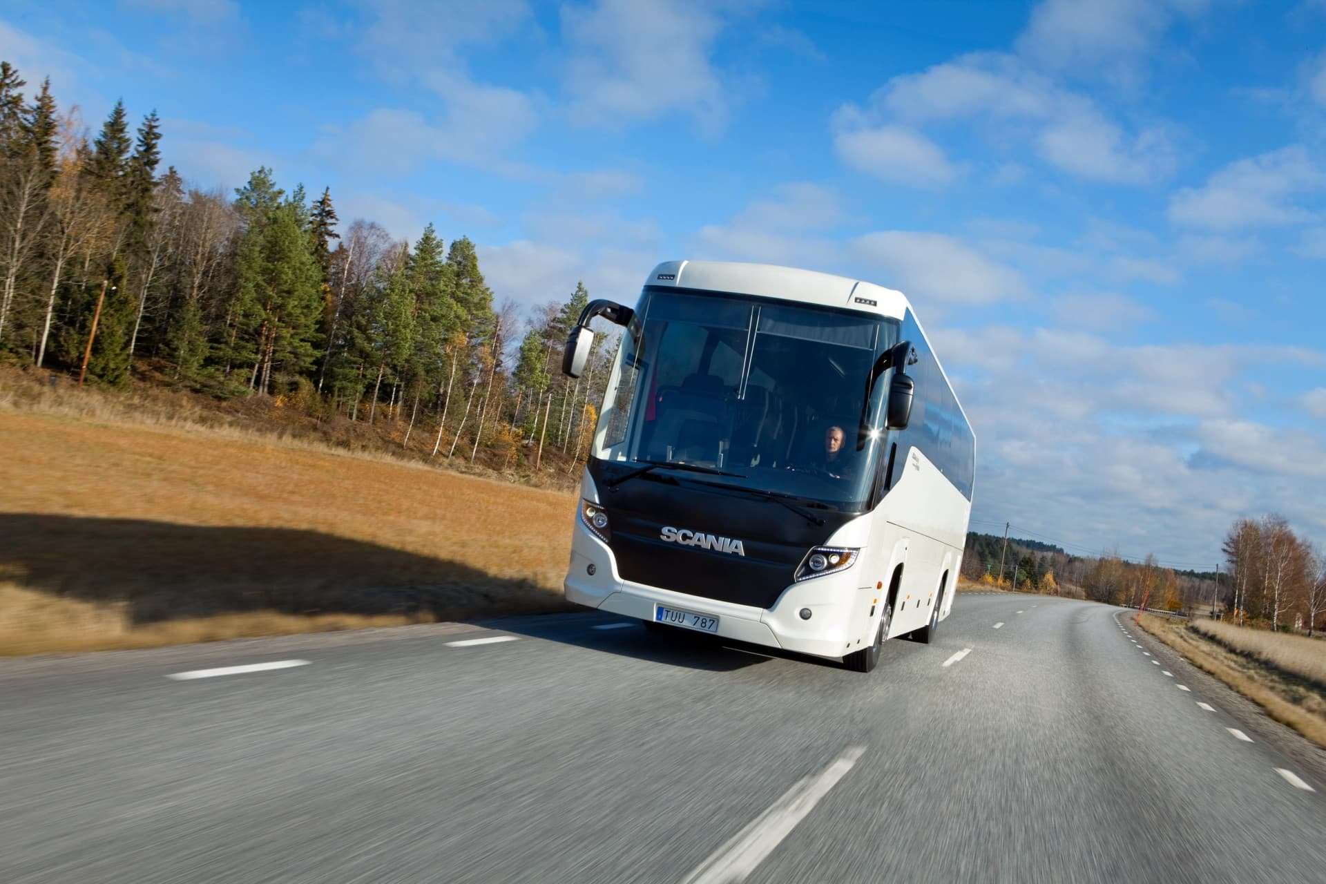 Bussi moottoritiellä